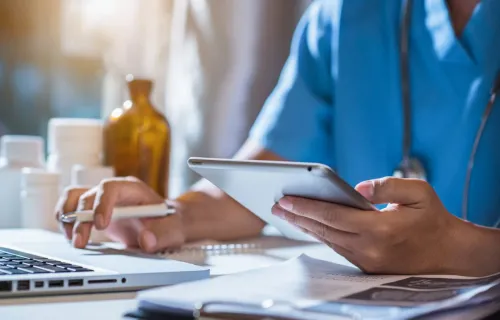 Doctors-using tablet